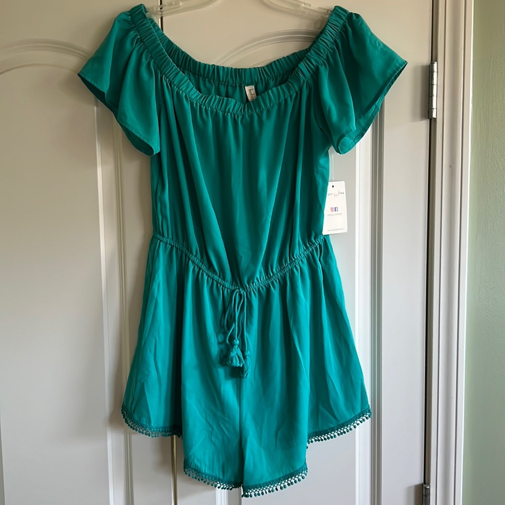 NWT - Ladies Size L short Romper